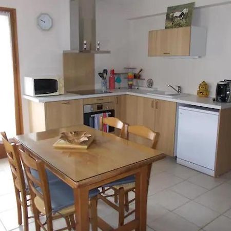 Appartement T2 Bas De Villa Avec Jardinet Au Calme Proche Mer لا سين سور مير المظهر الخارجي الصورة